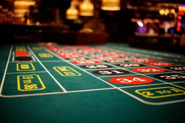 Dealer and shoe view for Speed Blackjack rounds